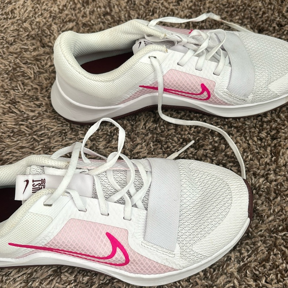 Women’s nike weight lifting sneakers